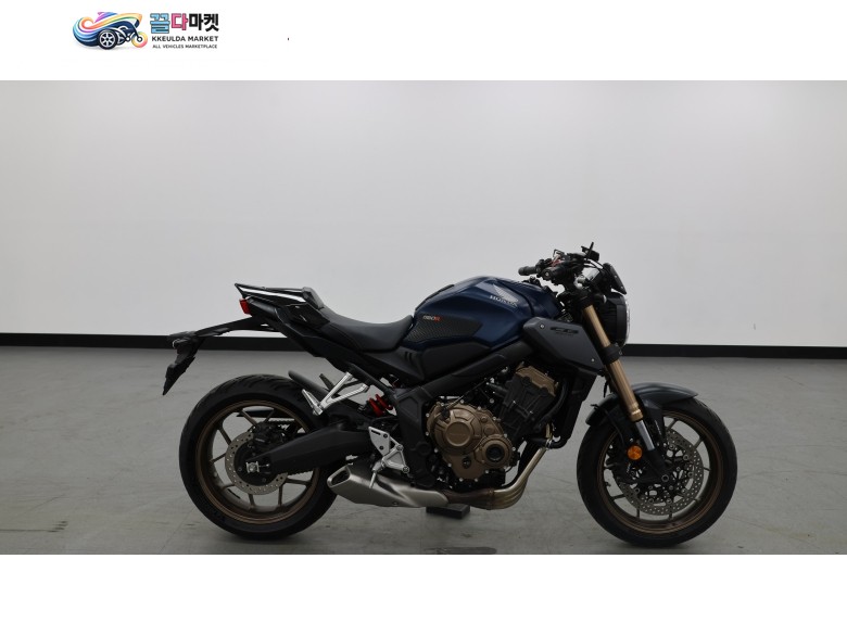 혼다 CB 650 R ABS 2023년식 [ 매버릭바이크 ] / 깔끔한 실사용 옵션, 네이키드 감성 혼다 CB650R 판매합니다.