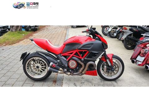 두카티 디아벨 2013년식 투카티 디아벨 팝니다.