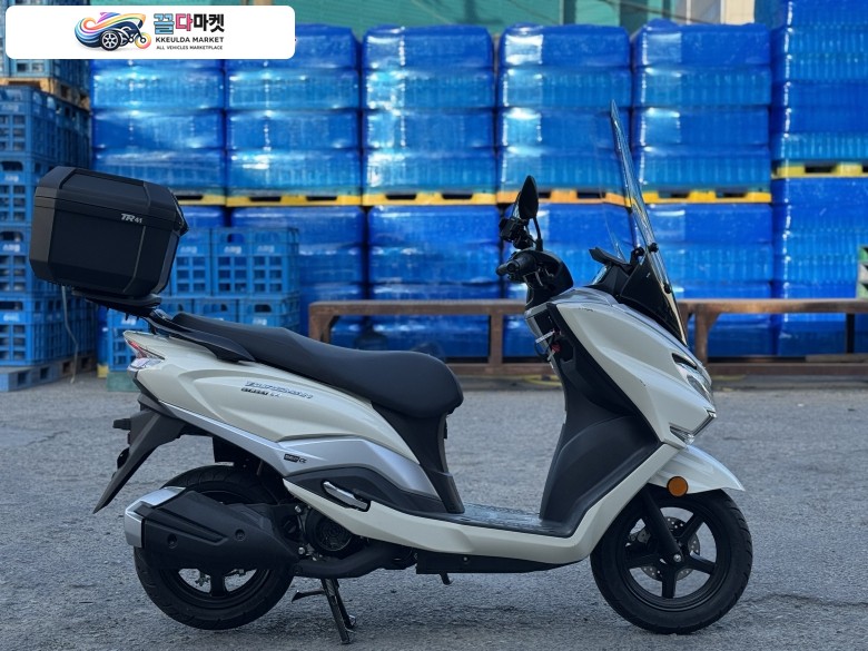 스즈끼 버그만 스트리트 125 EX 2026년식 스즈키 버그만 스트리트 EX 125 / 276km / 샤드탑박스 / 롱스크린 / 신차급
