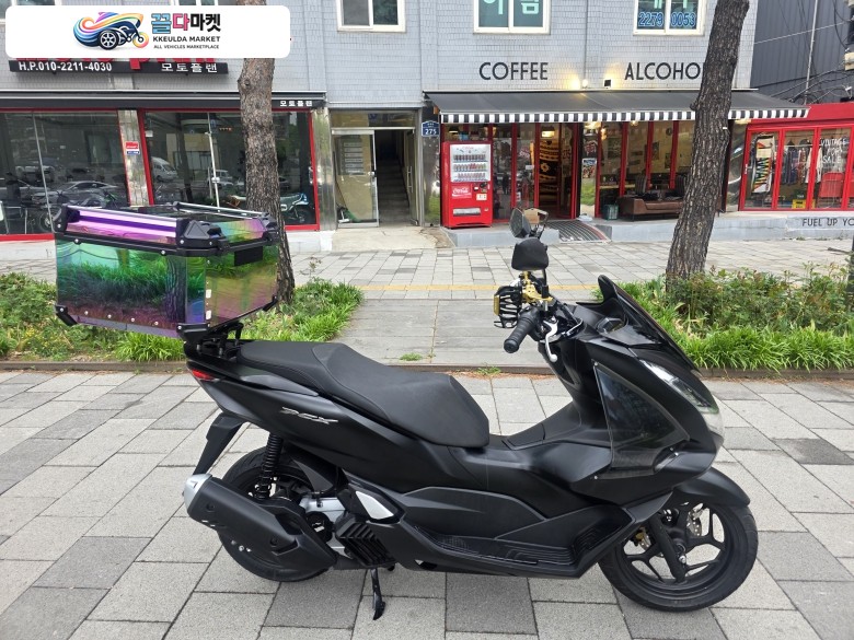 혼다 PCX 125 ABS 2024년식 티바이크 2024년 최상급 컨디션 혼다 더뉴PCX125 ABS 블랙 배달세팅 판매합니다. -카드-대차-할부-