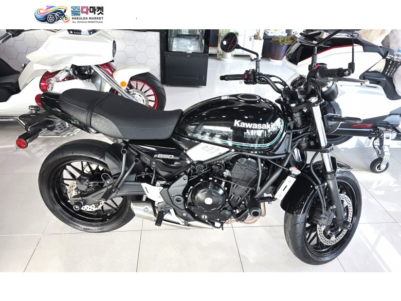 가와사키 Z 650 RS ABS 2022년식 2022년식 가와사키 Z650RS 중고 당일출고 가능!