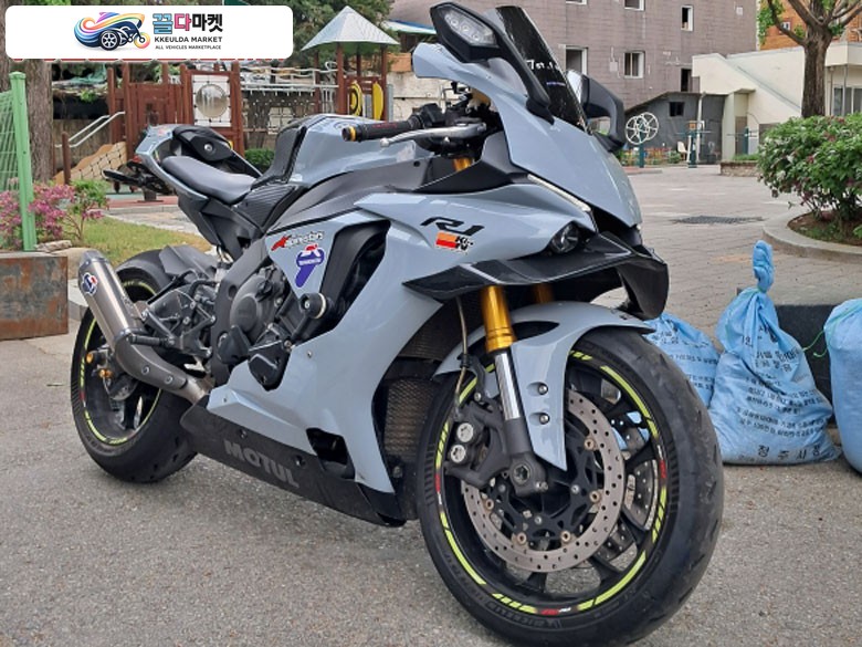 야마하 YZF R1 2017년식 야마하 yzf r1 팝니다