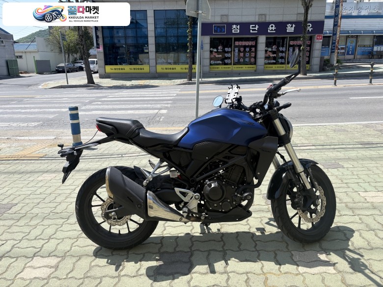 혼다 CB 300 R 2018년식 cb300r 판매합니다