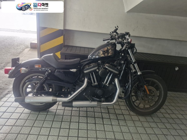 할리데이비슨 883 R 2012년식 할리 데이비슨 2012년 스포스터 XL883R 로드스터 판매 순정