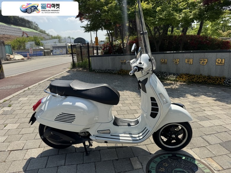 베스파 GTS 300 2018년식 베스파 gts300 abs모델 18년형 무꿍무슬립 A급 판매합니다