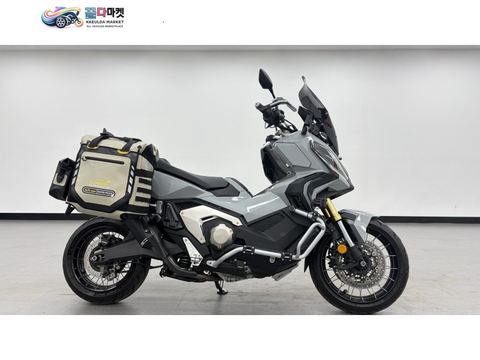 혼다 X ADV 2023년식 [ 매버릭바이크 ] / 아크라포빅 머플러 장착된, 풀옵션 혼다 X-ADV 750 판매합니다.
