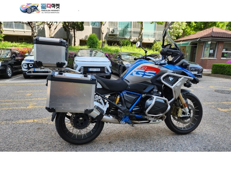 BMW R 1200 GS 2018년식 여기 빛나는 18년식 GS 입양해 가세요.