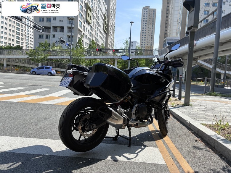 BMW F 900 XR 2024년식 상태 너무 좋은 f900xr 판매합니다.