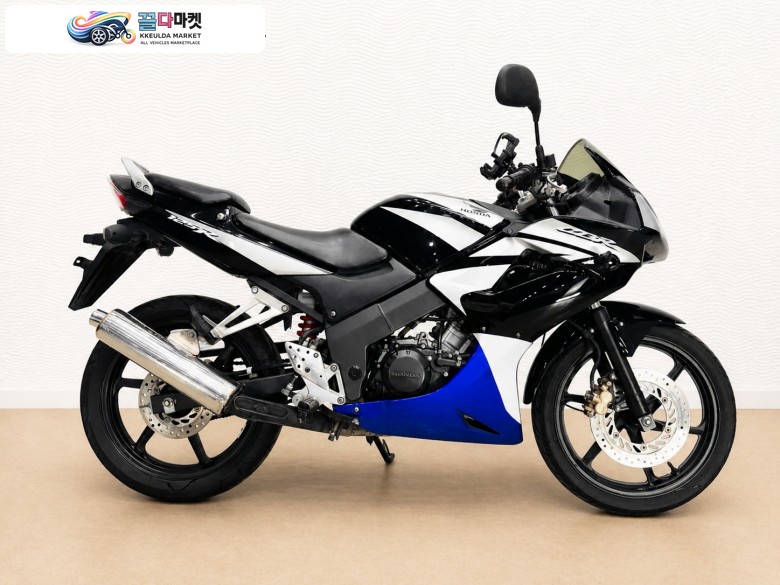 혼다 CBR 125 R 2010년식 전차종 모든 브랜드 매입-판매-대차-신차 청년매매바이크샵 할부진행해드립니다