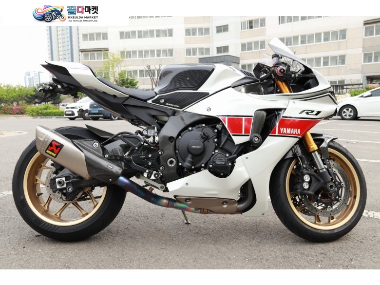 야마하 YZF R1 2022년식 야마하 60주년 화이트R1 2022년식 판매합니다