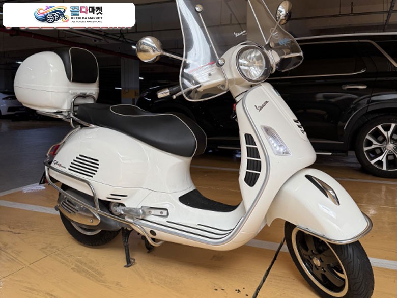 베스파 GTS 300 슈퍼 2017년식 베스파 GTS 300 슈퍼 판매합니다. (1인신조 / 무사고 / 17년식 2,900km)
