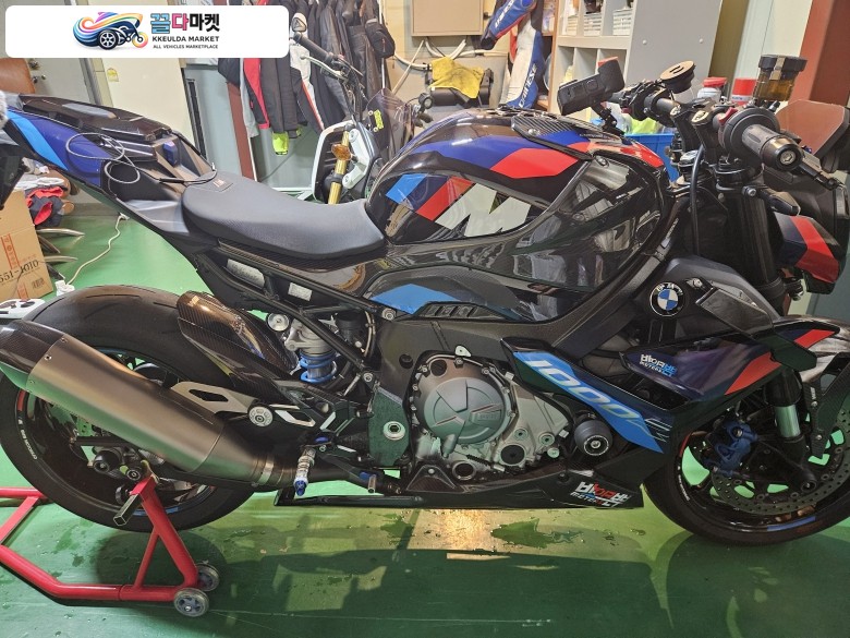 BMW M 1000 R 2023년식 3무 풀옵션 컴페티션