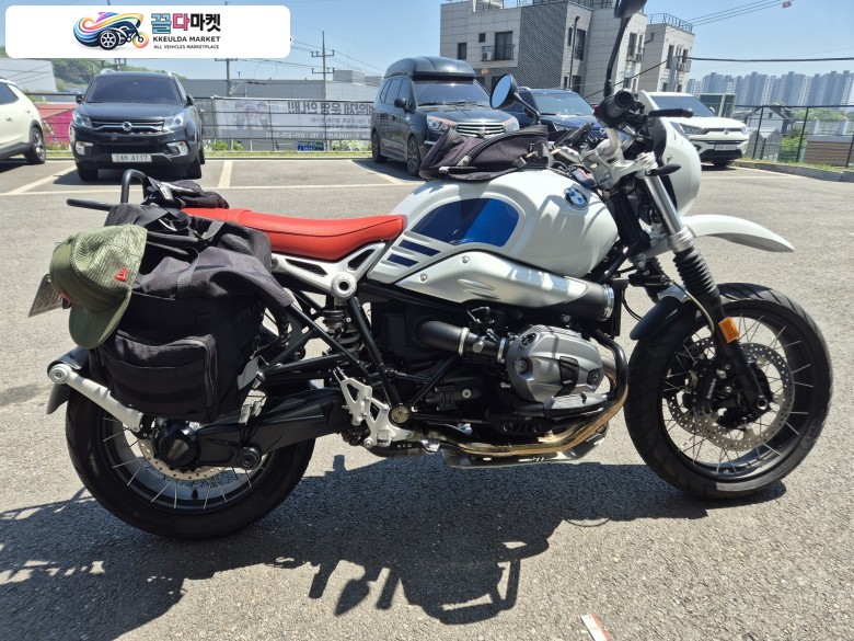 BMW R 나인 T 어반 GS 2020년식 알나인티 어반 GS 판매합니다.