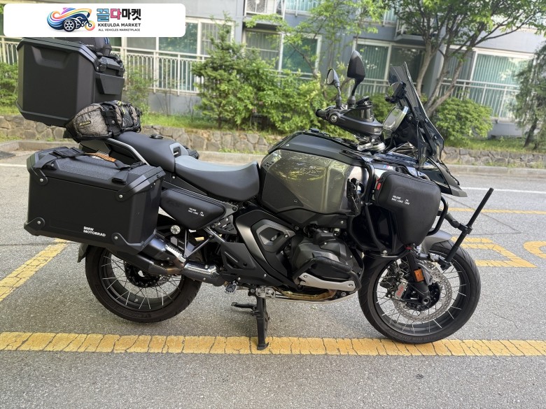 BMW R 1300 GS 어드벤쳐 2025년식 bmw r1300 GSA 풀옵션 트리플블랙 색상 ,자동클러치,차고조절 ,전동원드쉴..등1인 신조 풀튜닝