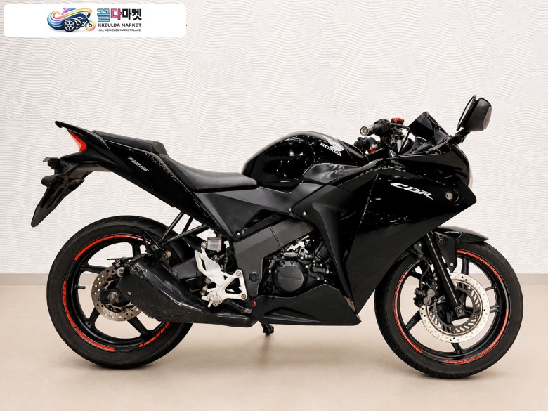 혼다 CBR 125 R 2012년식 전차종 모든 브랜드 매입-판매-대차-신차 청년매매바이크샵 할부진행해드립니다