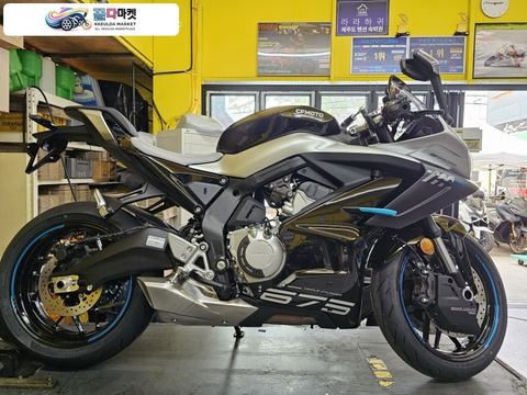 CF모토 675 SR R 2026년식 Cfmoto 675SR-R 신차 26년식