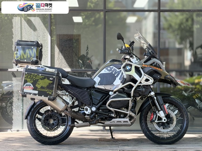 BMW R 1200 GS 어드벤쳐 2014년식 BMW R1200GS 어드벤처 2014년식 아크라 장착 판매.