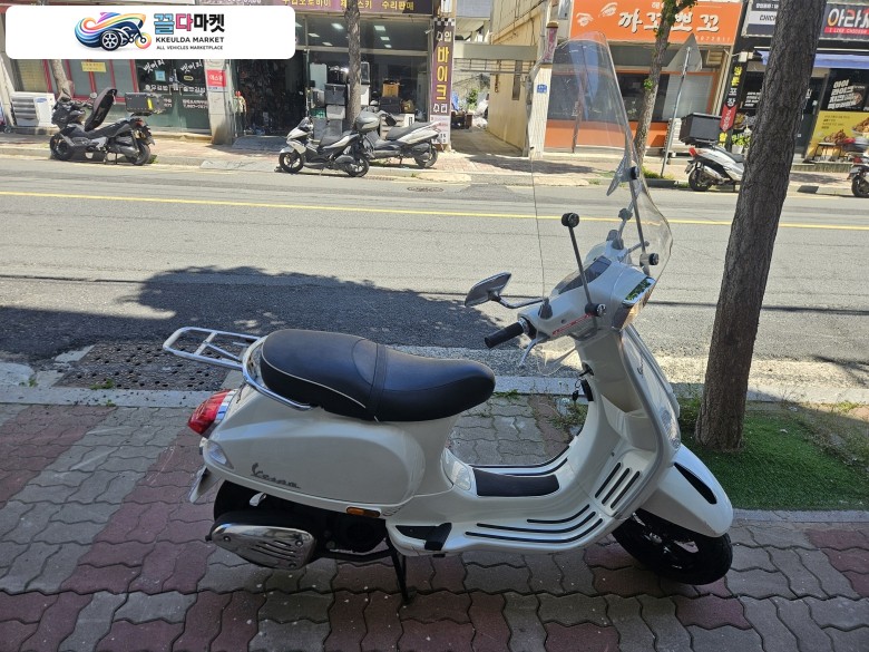 베스파 SXL 125 2018년식 베스파 SXL 125 (Vespa SXL 125)