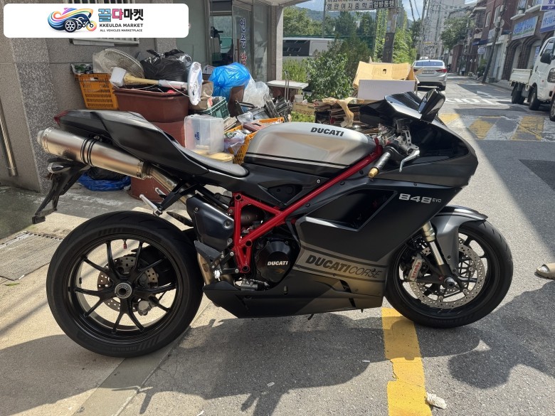 두카티 848 EVO CORSE SE 2013년식 두카티 848 EVO CORSE SE, 스페셜 에디션, 한정판 모델 팝니다.