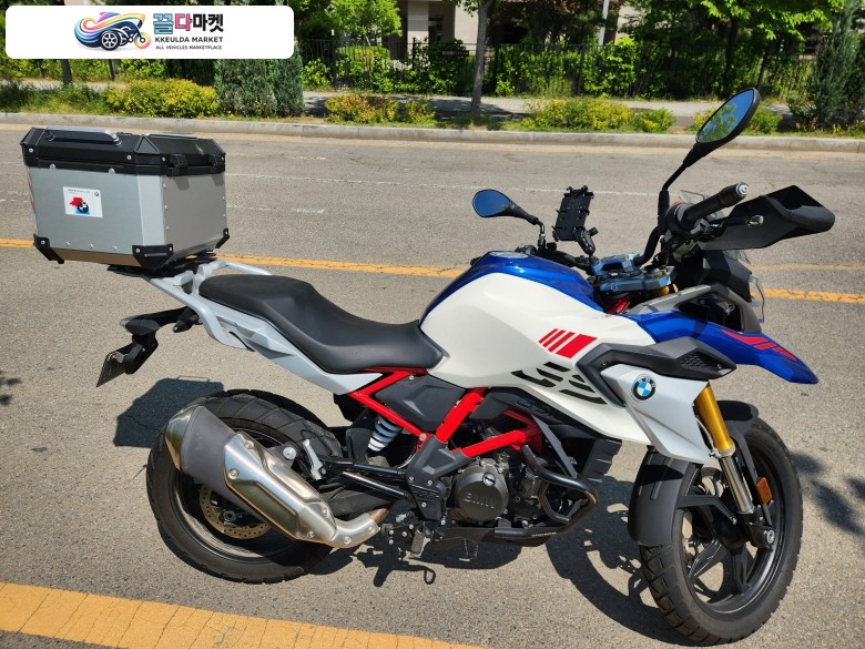 BMW G 310 GS 2023년식 BMW G310GS 아들 군입대로 처분합니다. 짧은거리 AS가 2개월 남아 있습니다.
