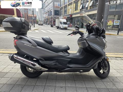스즈끼 버그만 650 익스큐티브 2017년식 편안한 스쿠터계의 리무진 버그만 650 17년식