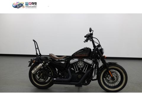 할리데이비슨 포티에잇 48 2015년식 [ 매버릭바이크 ] / 반스앤하인즈 숏관 장착된, 감성 커스텀 할리데이비슨 포티에잇 판매합니다.
