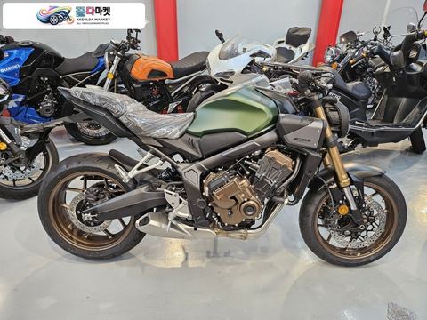 혼다 CB 650 R E 클러치 2025년식 혼다 CB650R E클러치 무광그린컬러 25년식 신차판매합니다