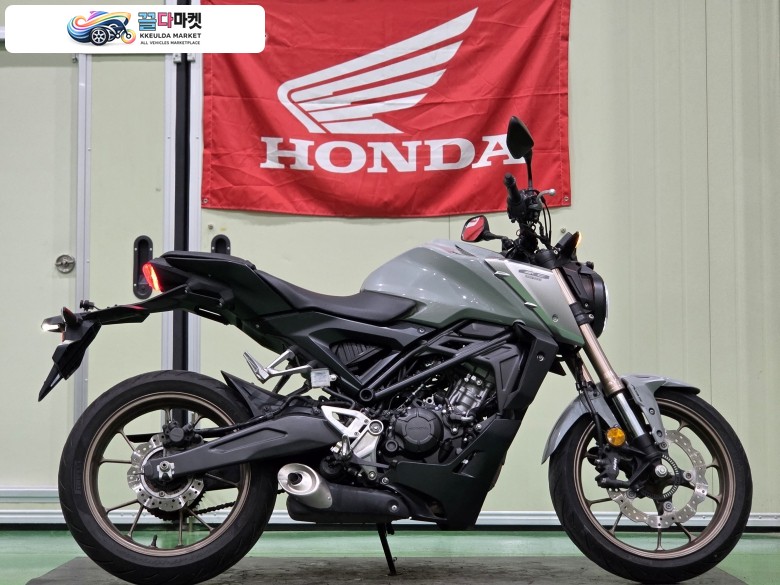 혼다 CB 125 R 2021년식 혼다 CB125R 21년식 블박2채널 3만km  최저가 판매합니다.