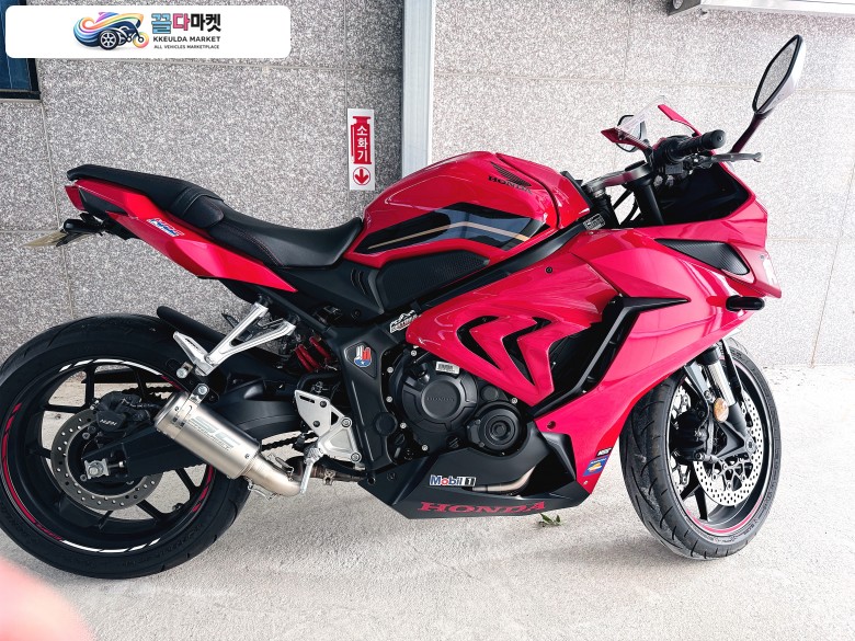 혼다 CBR 650 R ABS 2023년식 23년식  24년6월 신차구입