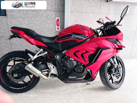 혼다 CBR 650 R ABS 2023년식 23년식  24년6월 신차구입