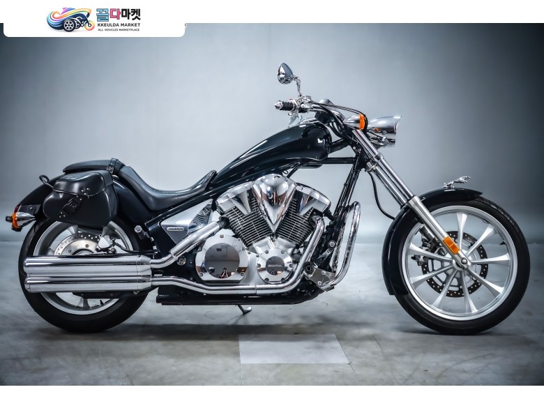 혼다 VT 1300 CX 2010년식 착한형의오토바이 모든 바이크 정직한 매입 신속한 매입 도와드립니다.