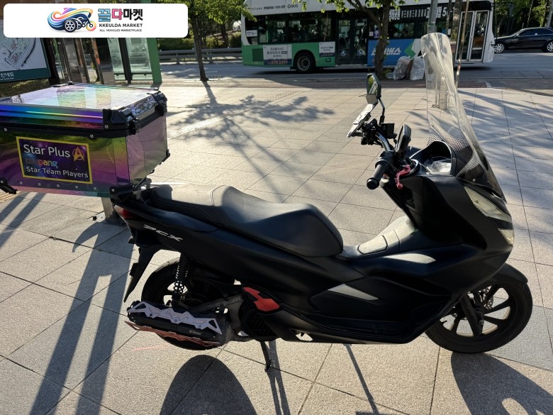 혼다 PCX 125 FI 2020년식 혼다 더뉴 pcx125 20년형 멧블랙컬러 배달풀셋팅 판매합니다