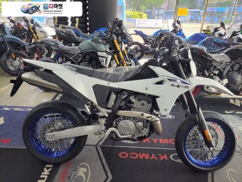 스즈끼 DR Z 400 SM 2026년식 스즈키 부산동구점 / 신한마이카  하나오토론 장기할부 / 카드무이자-국민.삼성.하나.현대 12-36회 가능