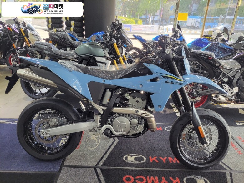 스즈끼 DR Z 400 SM 2026년식 스즈키 부산동구점 / 신한마이카  하나오토론 장기할부 / 카드무이자-국민.삼성.하나.현대 12-36회 가능