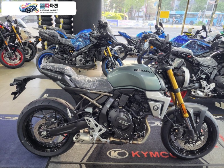 스즈끼 GSX 8 S 2026년식 스즈키 부산동구점 / GSX 8T / 신한마이카  하나오토론 장기할부 / 카드무이자-국민.삼성.하나.현대 12-36회 가능