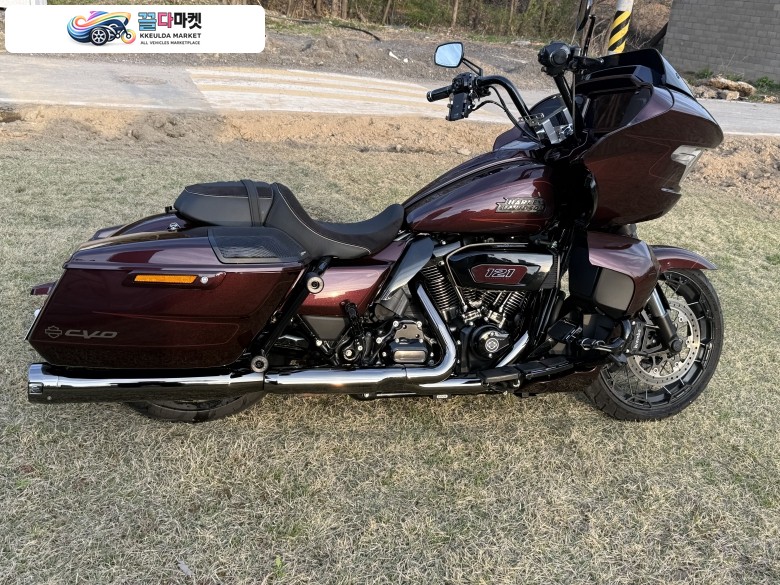 할리데이비슨 CVO 로드 글라이드 2024년식 17000km 전후 24년식 로드글라이드 CVO 2030.02.07 보증기간