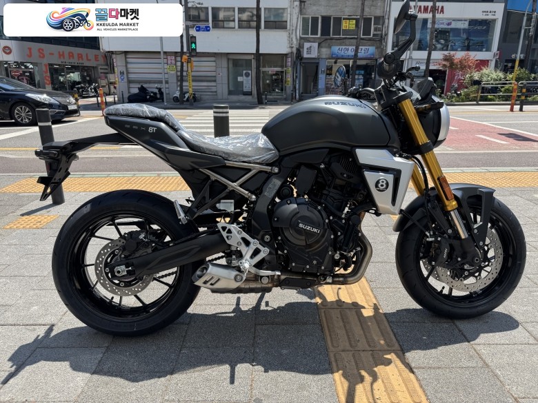 스즈끼 GSX 8 T 2026년식 신모델 GSX 8T 차량이 입고되었습니다