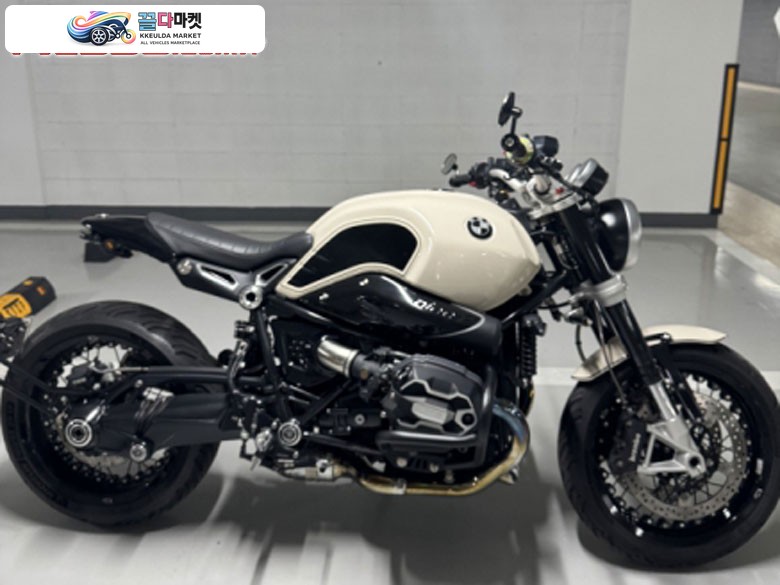 BMW R 나인 T 2021년식 R NINET 1500만원 옵션 =>1850만워판매