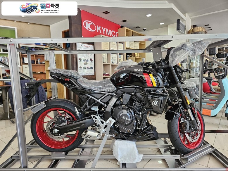 스즈끼 GSX 8 TT 2026년식 2026년식 스즈키 GSX-8TT 신차 판매 합니다.