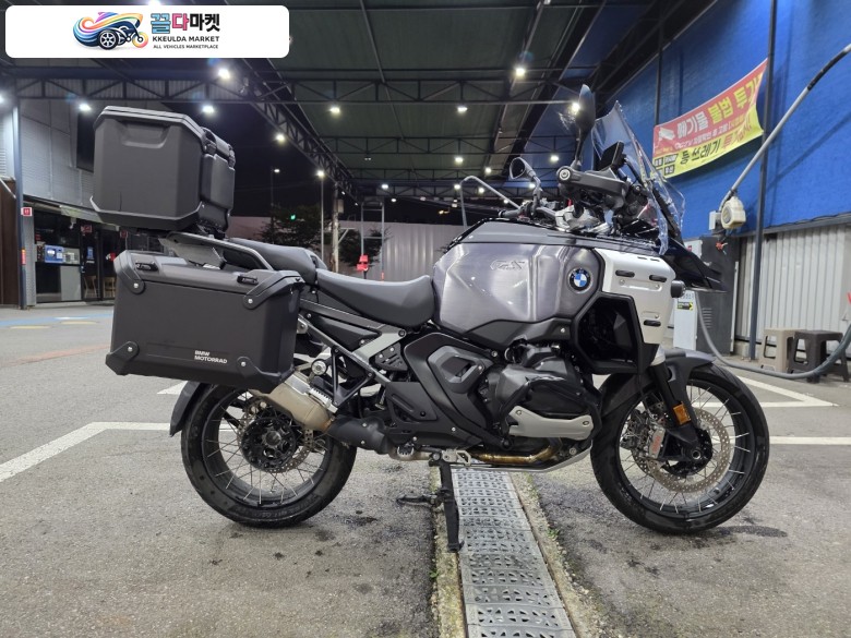 BMW R 1300 GS 어드벤쳐 2025년식 BMW R1300GS ADV 트리플블랙 수동 풀옵션