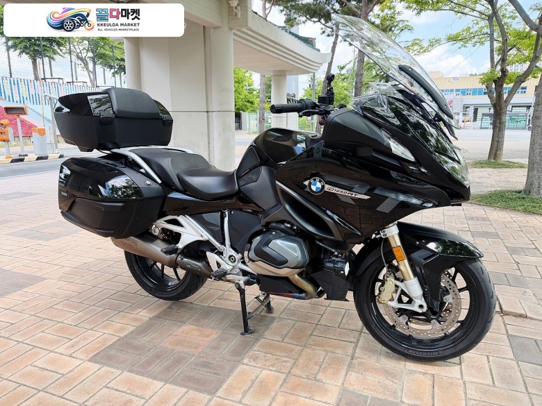 BMW R 1250 RT 2022년식 BMW R1250RT 카본블랙 2022년식 풀옵션 판매합니다.