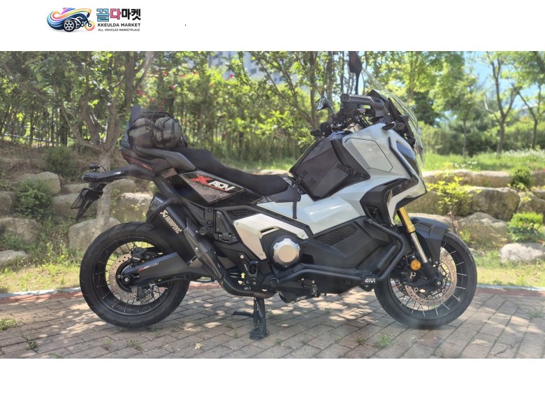 혼다 X ADV 2024년식 혼다 X-ADV750 최상의 컨디션 풀 옵션