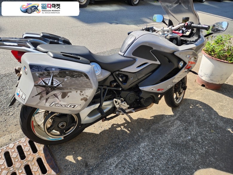 BMW F 800 GT 2015년식 2015년 BMW F800GT 투어러 판매 (아크라포빅 정품 / BMW 정품 사이드박스)