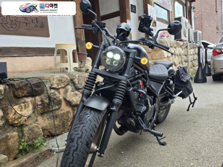 혼다 레블 500 2024년식 혼다 레블 500 | 24년 | 4793 Km