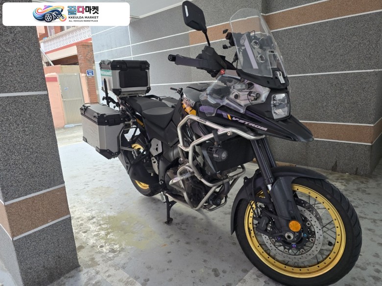 스즈끼 브이 스트롬 1050 XT 2021년식 안녕하세요 부산에서 브이스트롬1050XT 21년식 팝니다.
