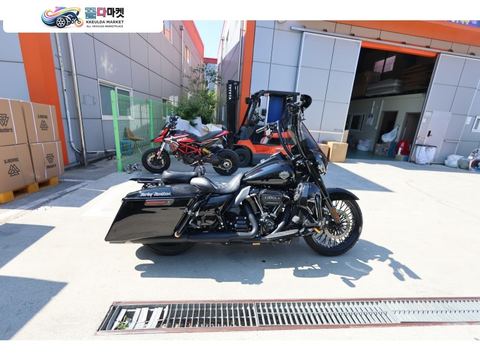 할리데이비슨 로드킹 스페셜 2023년식 풀튜닝 로드킹 스페셜