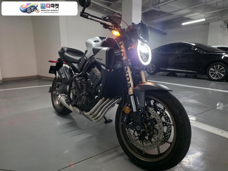 혼다 CB 650 R E 클러치 2025년식 혼다 cb650r 이클러치 2025년식 8천키로대