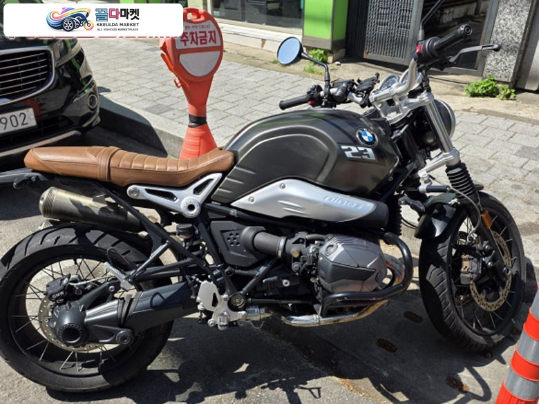 BMW R 나인 T 스크램블러 2023년식 BMW R9T 스크램블러 팝니다.