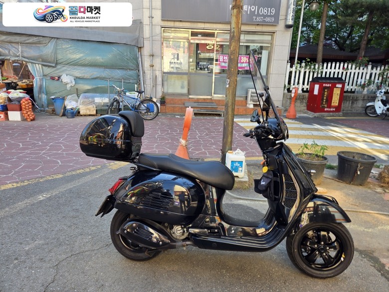 베스파 GTS 300 슈퍼테크 2022년식 2022 베스파 GTS300 슈퍼테크 블랙에디션