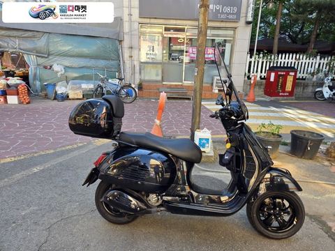 베스파 GTS 300 슈퍼테크 2022년식 2022 베스파 GTS300 슈퍼테크 블랙에디션